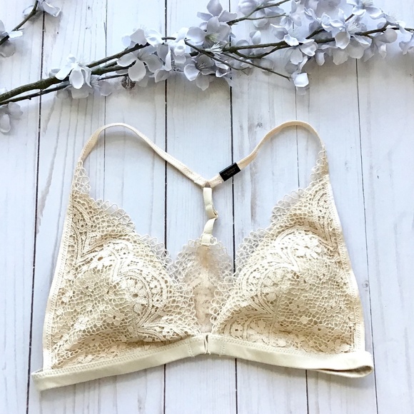 Victoria's Secret Other - 2/$25❤ NWT Victoria's Secret Crochet Lace Bralette
